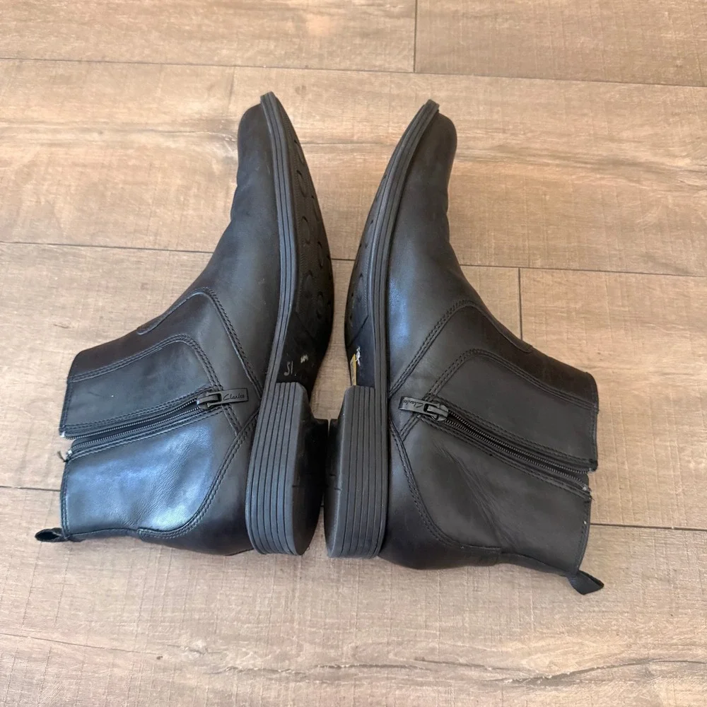 Clarks Leather Ankle Boots Mens 10.5 Black western Cowboy Side Zip Dress Boot
